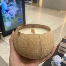 Load image into Gallery viewer, Coconut Shell candle
